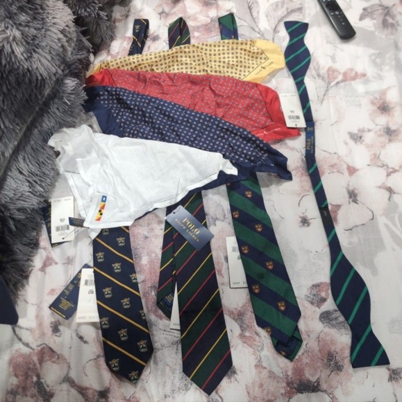 Ralph Lauren Polo tie and pocket hanks - Picture 2 of 9